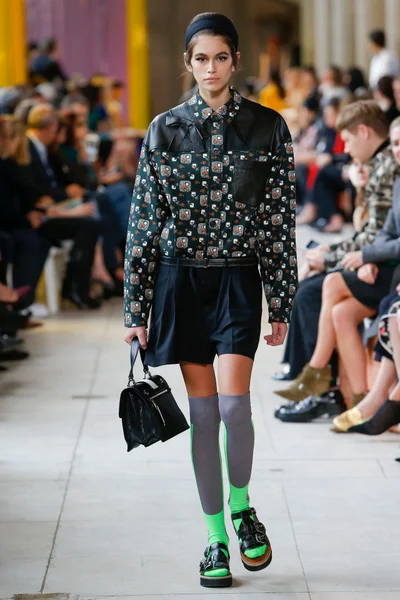 Look 26